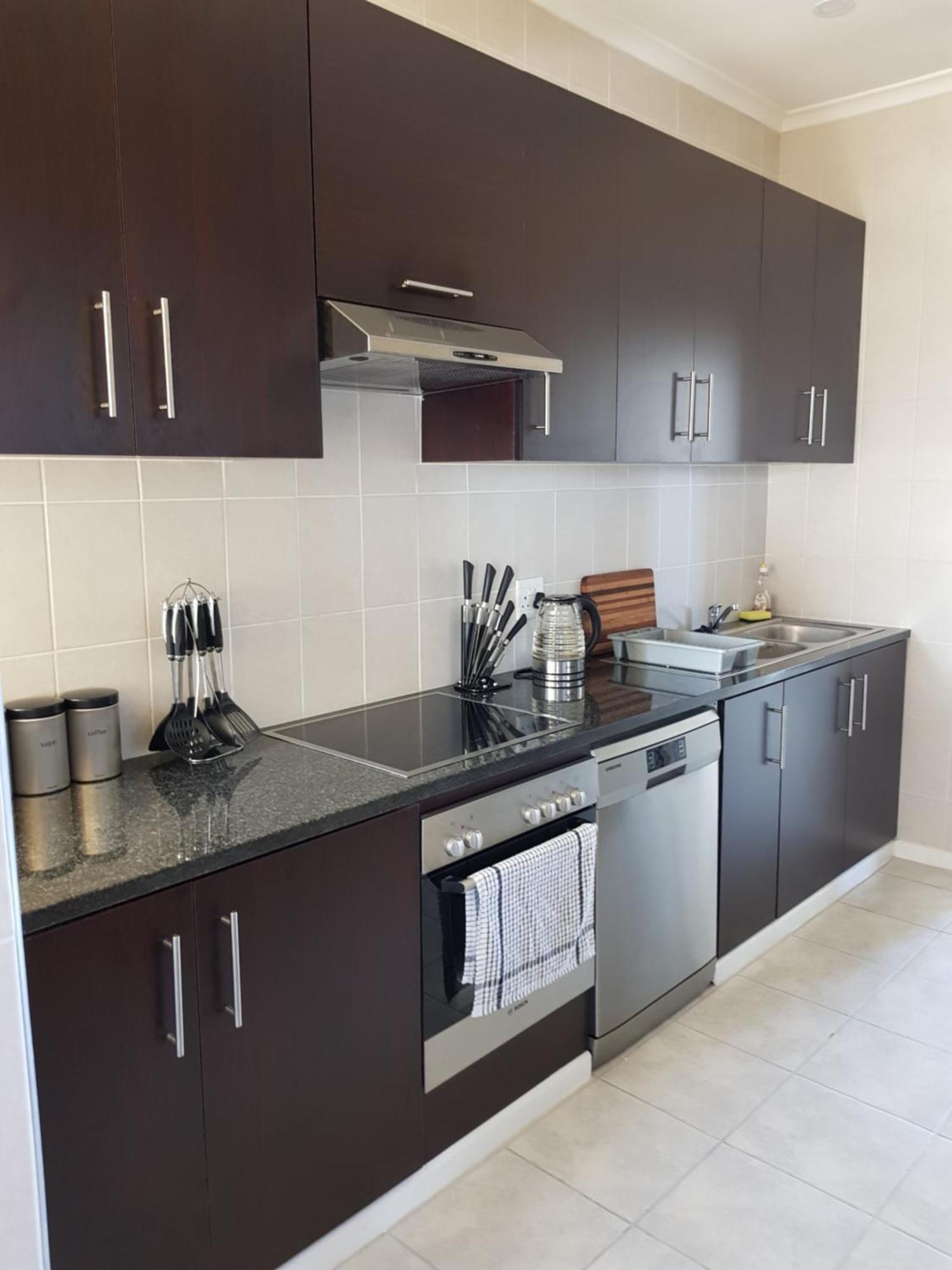 Bramber Court Art-deco Self-catering * Cape Town