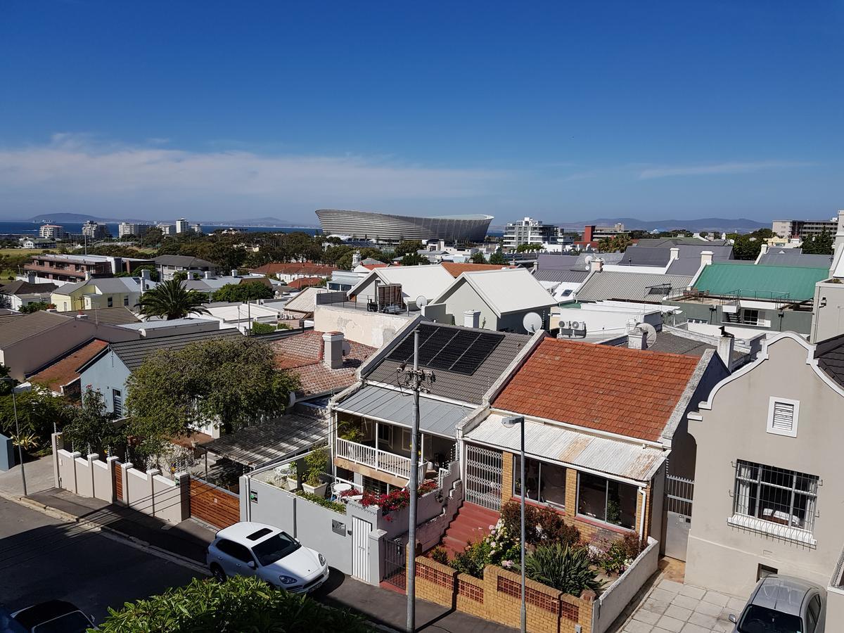 Bramber Court Art-deco Self-catering * Cape Town