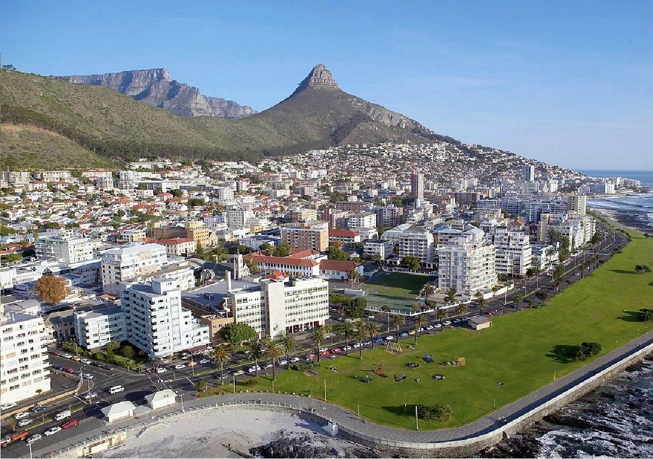 Bramber Court Art-deco Self-catering Cape Town