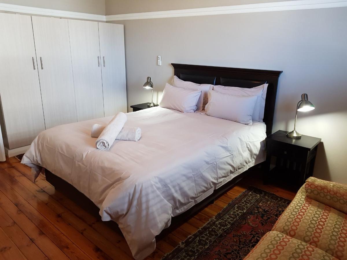 Apartment Bramber Court Art-deco Self-catering Cape Town