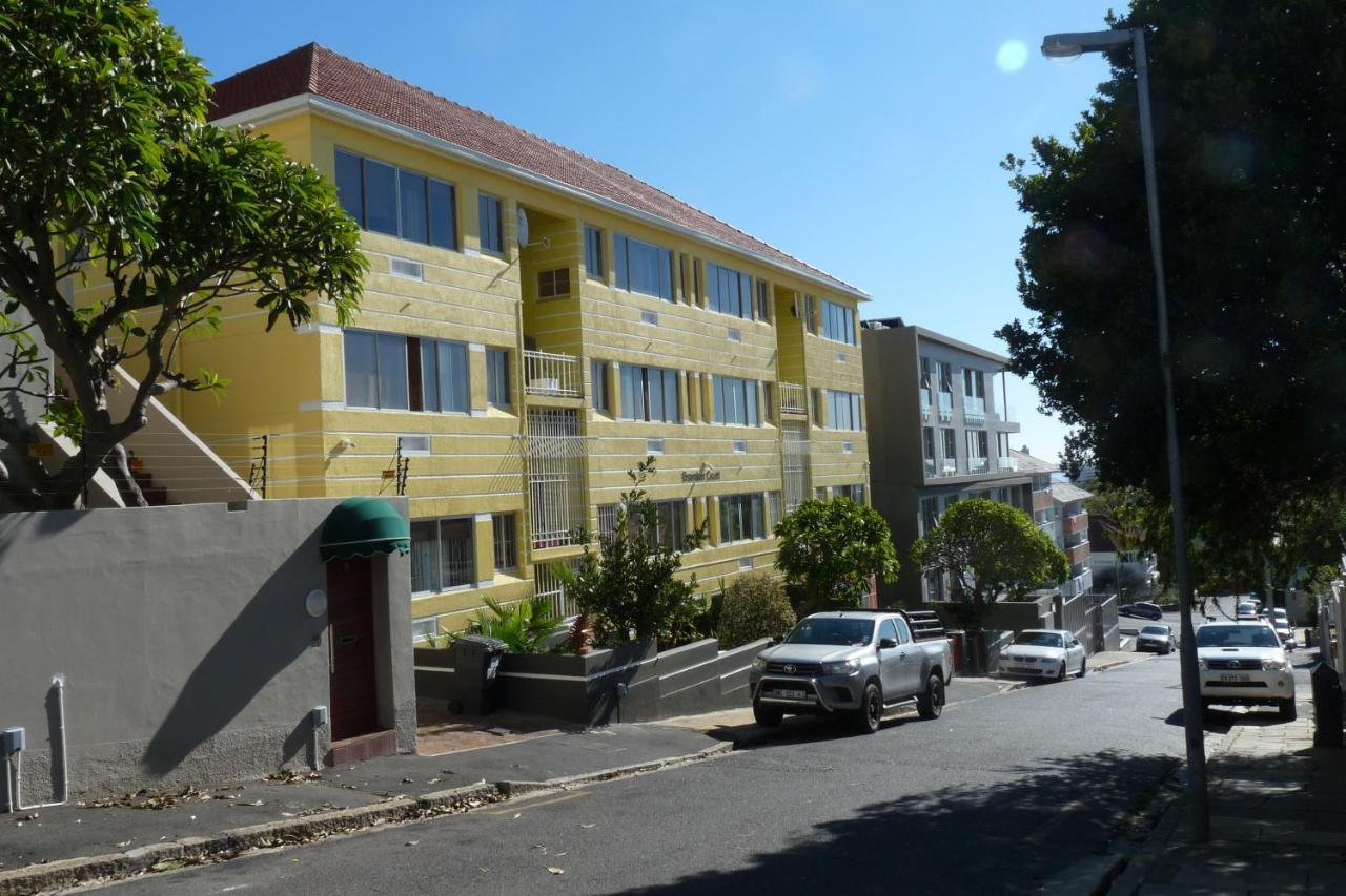Apartment Bramber Court Art-deco Self-catering Cape Town