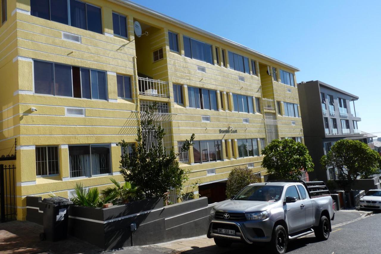 Bramber Court Art-deco Self-catering Apartment Cape Town