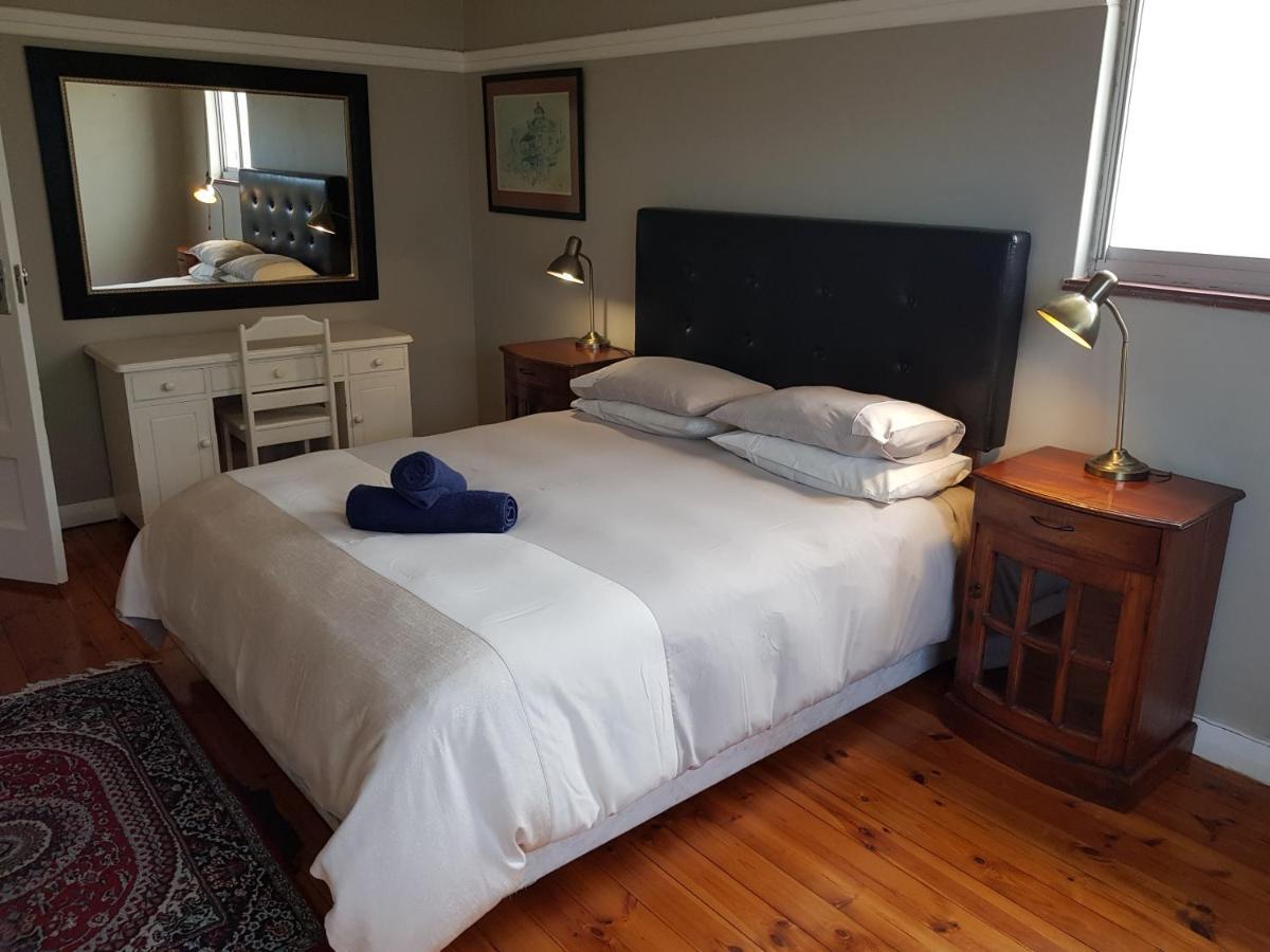 Apartment Bramber Court Art-deco Self-catering
