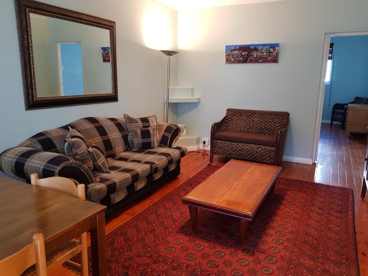 Bramber Court Art-deco Self-catering *