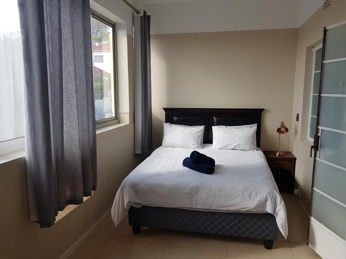 Bramber Court Art-deco Self-catering Apartment