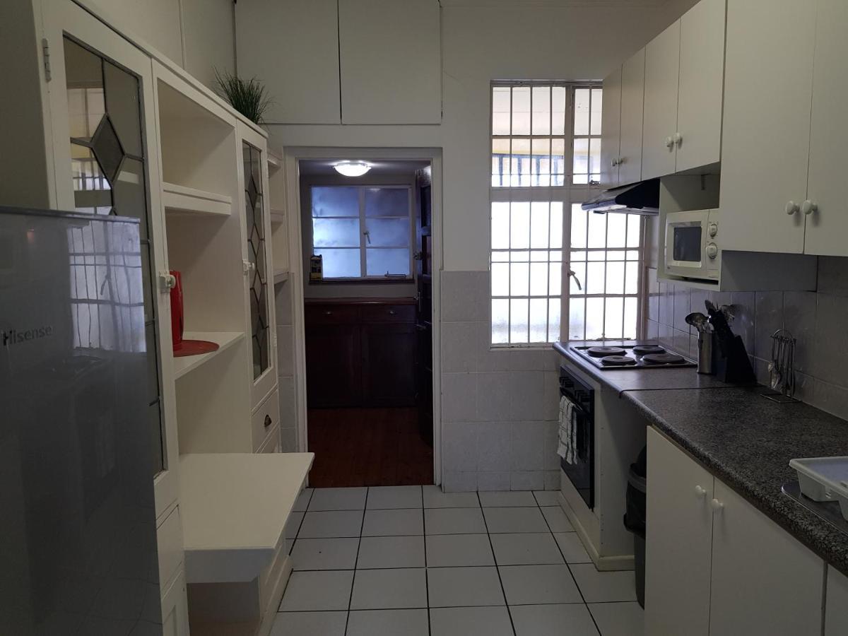Bramber Court Art-deco Self-catering Cape Town