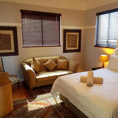 Bramber Court Art-Deco Self-Catering Apartments Cape Town Room photo