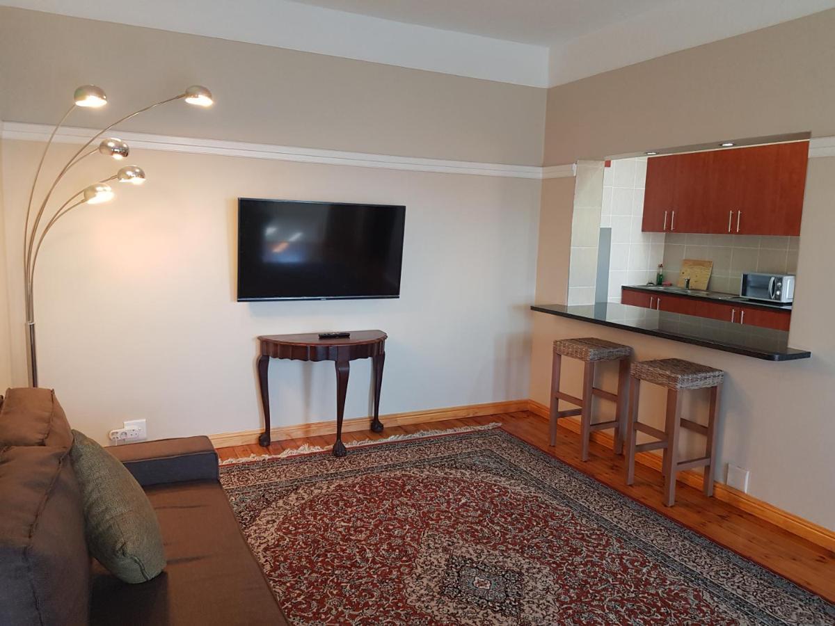 Apartment Bramber Court Art-deco Self-catering *